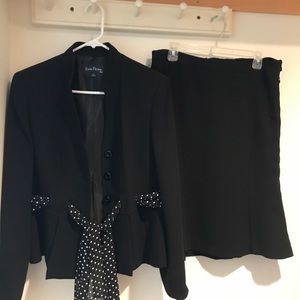 Evan Picone Two Piece Black Suit. Sz. 12/14